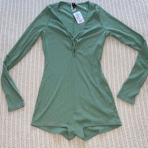 NWT Super Cute- bodysuit Romper